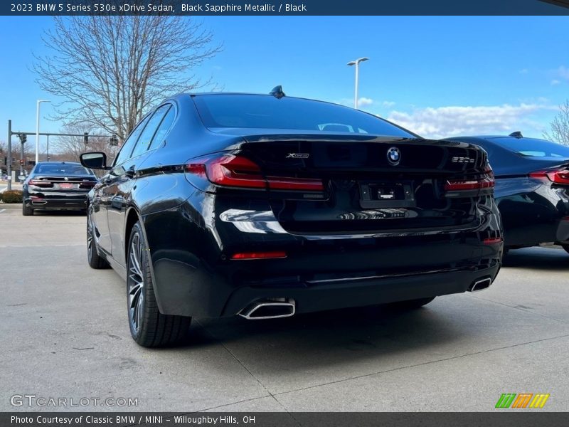 Black Sapphire Metallic / Black 2023 BMW 5 Series 530e xDrive Sedan