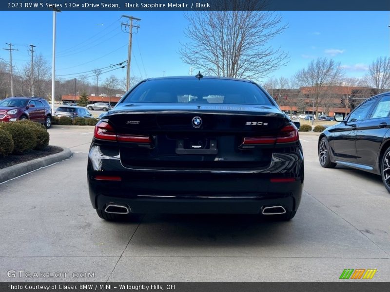 Black Sapphire Metallic / Black 2023 BMW 5 Series 530e xDrive Sedan