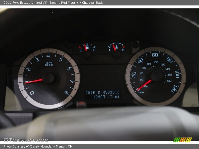 Sangria Red Metallic / Charcoal Black 2011 Ford Escape Limited V6