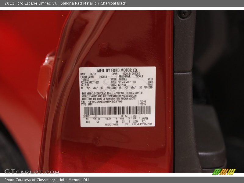 Sangria Red Metallic / Charcoal Black 2011 Ford Escape Limited V6