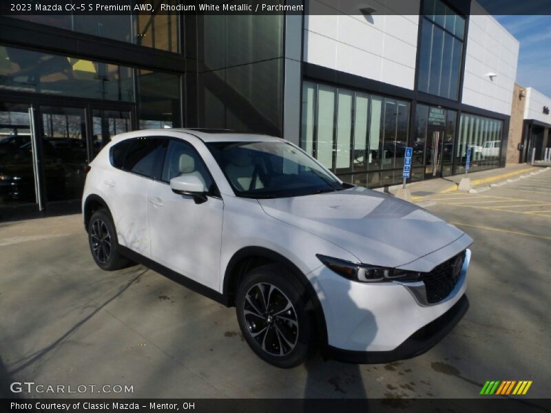 Rhodium White Metallic / Parchment 2023 Mazda CX-5 S Premium AWD