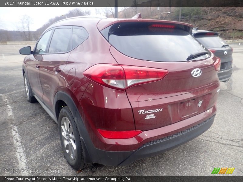 Ruby Wine / Beige 2017 Hyundai Tucson SE AWD