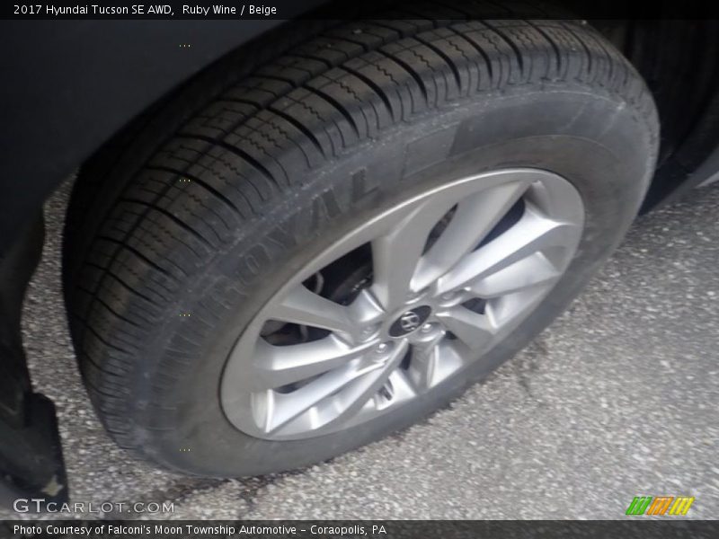 Ruby Wine / Beige 2017 Hyundai Tucson SE AWD