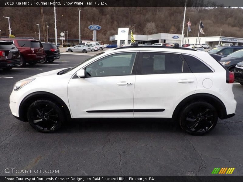 Snow White Pearl / Black 2019 Kia Niro S Touring Hybrid