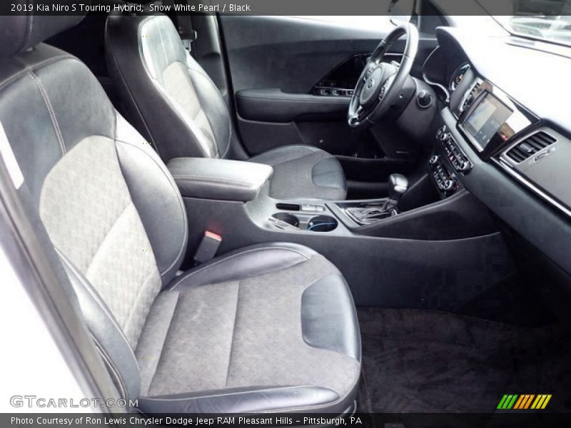 Snow White Pearl / Black 2019 Kia Niro S Touring Hybrid