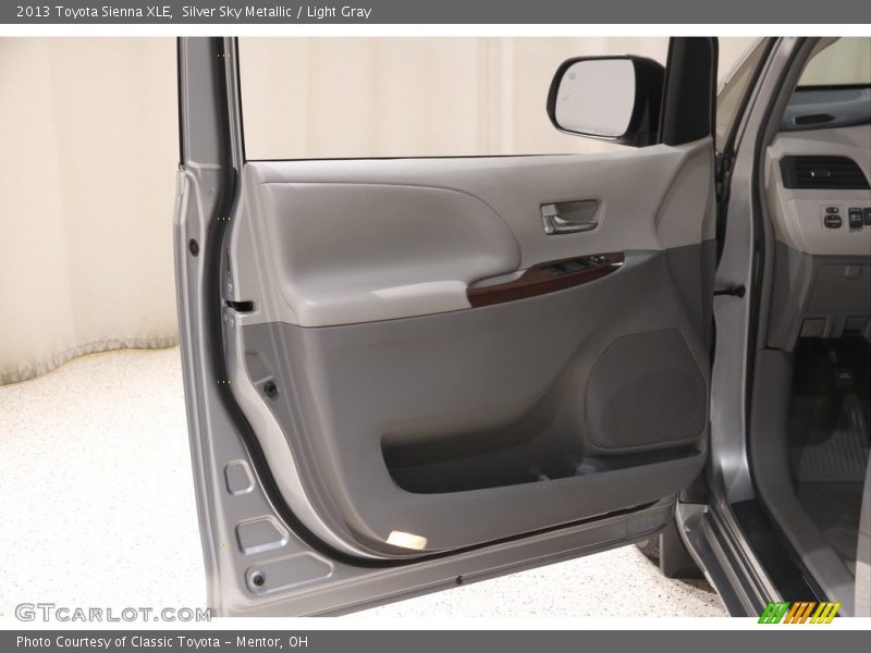 Silver Sky Metallic / Light Gray 2013 Toyota Sienna XLE