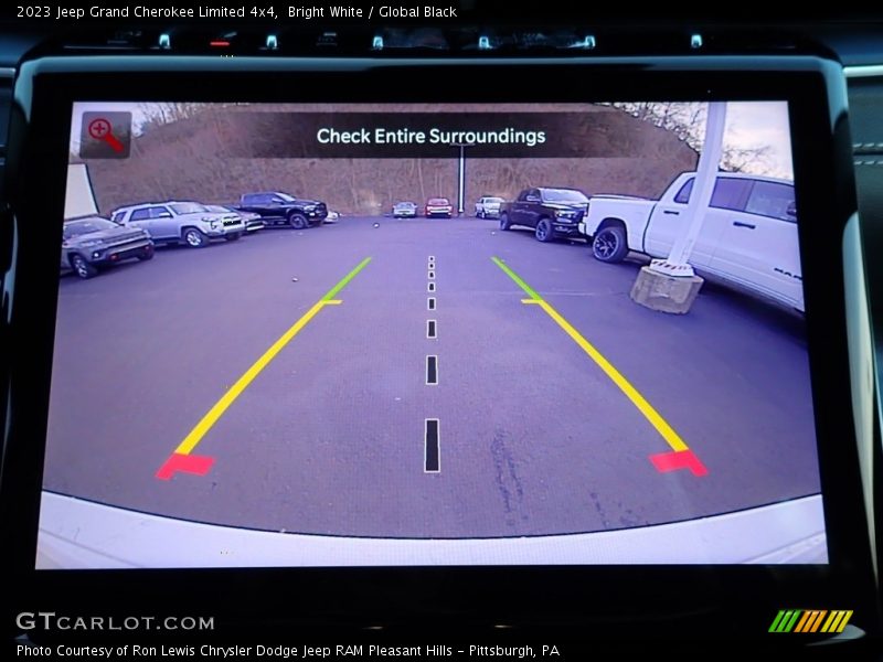 Bright White / Global Black 2023 Jeep Grand Cherokee Limited 4x4