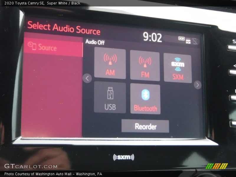 Super White / Black 2020 Toyota Camry SE