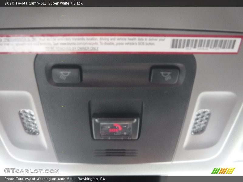 Super White / Black 2020 Toyota Camry SE