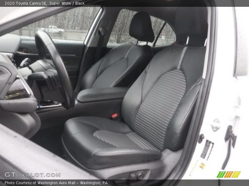 Super White / Black 2020 Toyota Camry SE