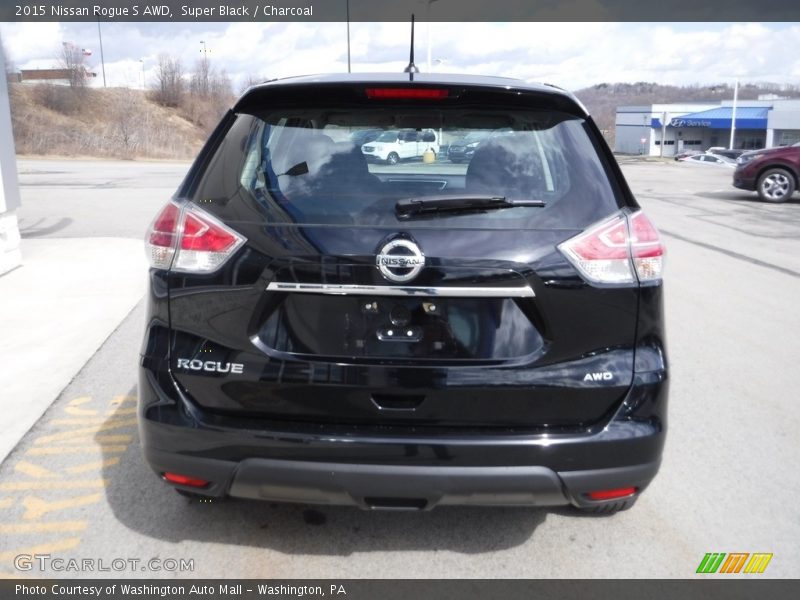 Super Black / Charcoal 2015 Nissan Rogue S AWD