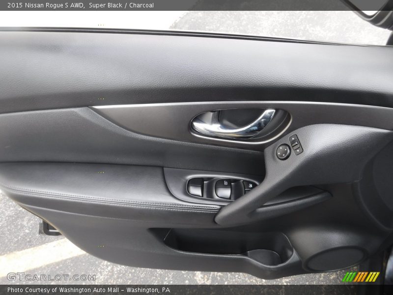 Super Black / Charcoal 2015 Nissan Rogue S AWD