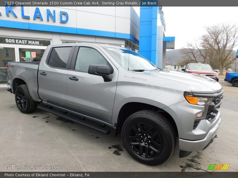 Sterling Gray Metallic / Jet Black 2023 Chevrolet Silverado 1500 Custom Crew Cab 4x4