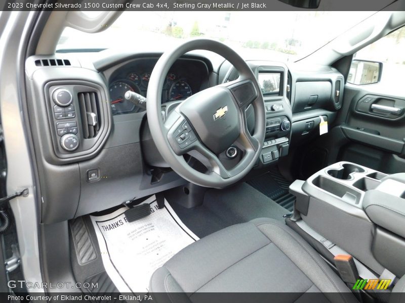Sterling Gray Metallic / Jet Black 2023 Chevrolet Silverado 1500 Custom Crew Cab 4x4