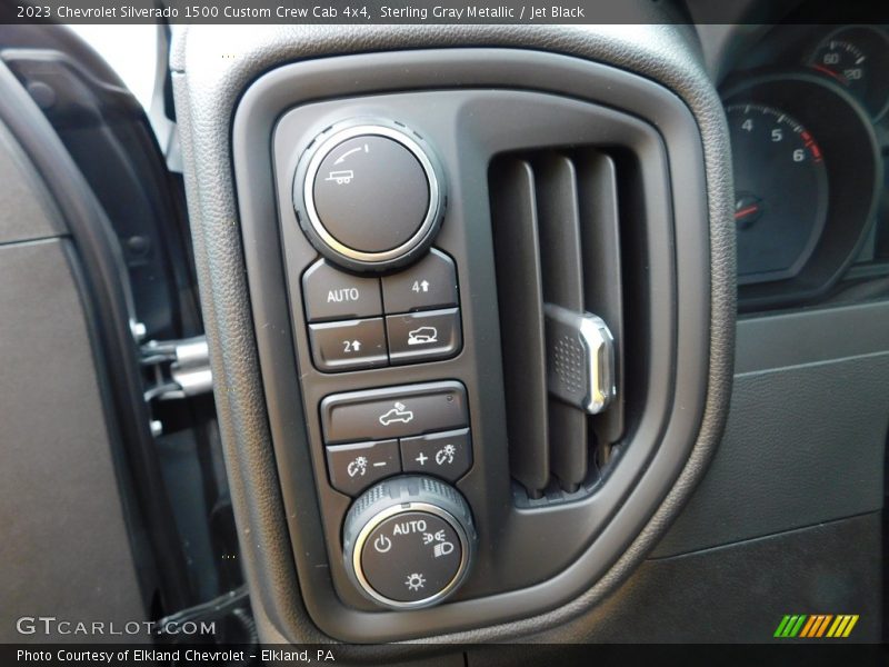 Sterling Gray Metallic / Jet Black 2023 Chevrolet Silverado 1500 Custom Crew Cab 4x4