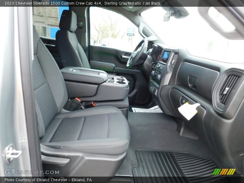 Sterling Gray Metallic / Jet Black 2023 Chevrolet Silverado 1500 Custom Crew Cab 4x4