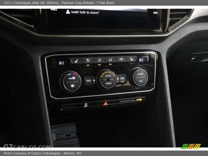 Platinum Gray Metallic / Titan Black 2021 Volkswagen Atlas SEL 4Motion