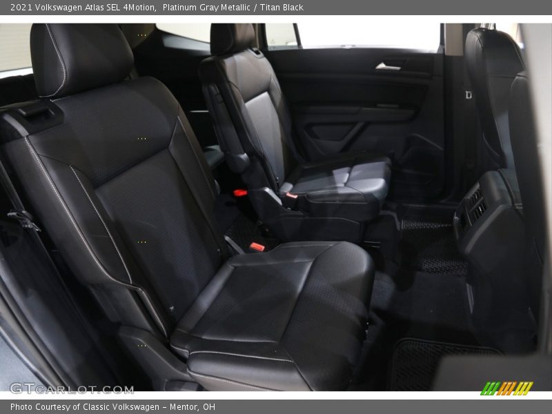 Platinum Gray Metallic / Titan Black 2021 Volkswagen Atlas SEL 4Motion