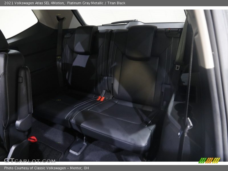 Platinum Gray Metallic / Titan Black 2021 Volkswagen Atlas SEL 4Motion