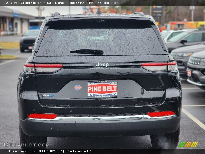 Diamond Black Crystal Pearl / Global Black 2023 Jeep Grand Cherokee 4XE
