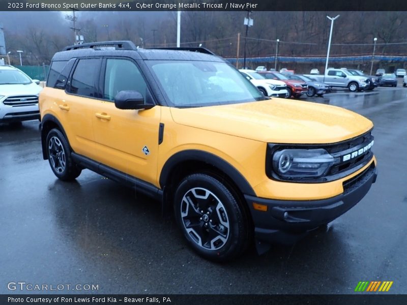 Front 3/4 View of 2023 Bronco Sport Outer Banks 4x4
