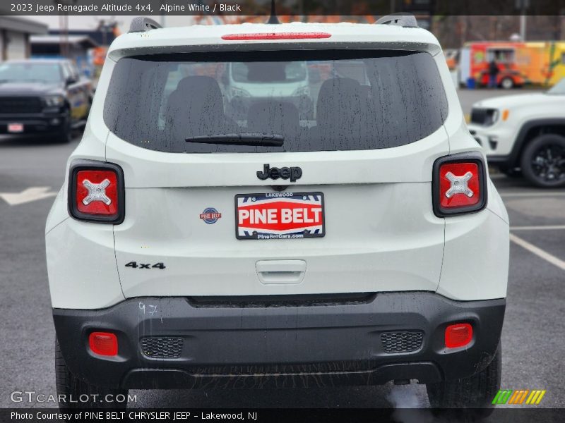 Alpine White / Black 2023 Jeep Renegade Altitude 4x4