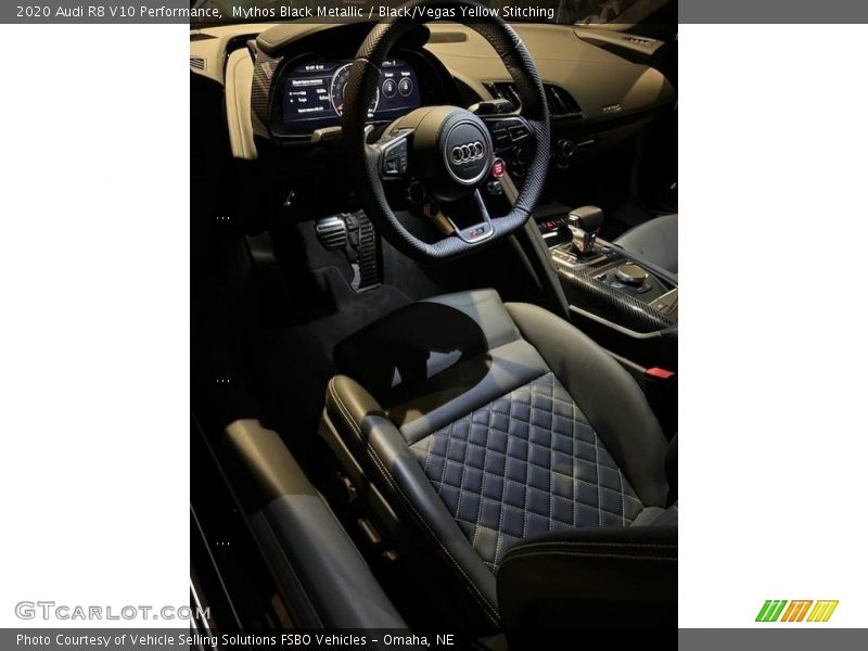 Mythos Black Metallic / Black/Vegas Yellow Stitching 2020 Audi R8 V10 Performance