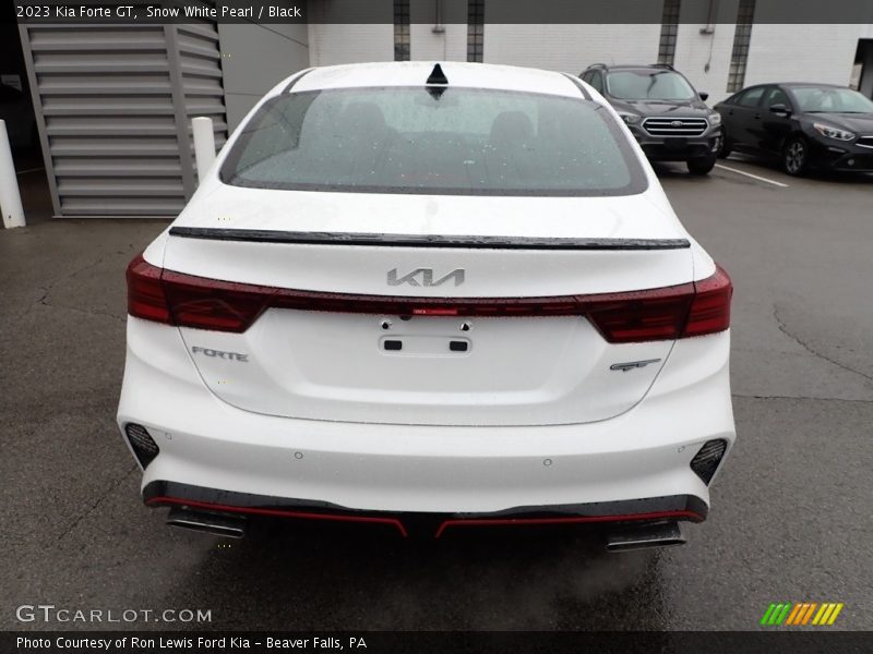 Snow White Pearl / Black 2023 Kia Forte GT