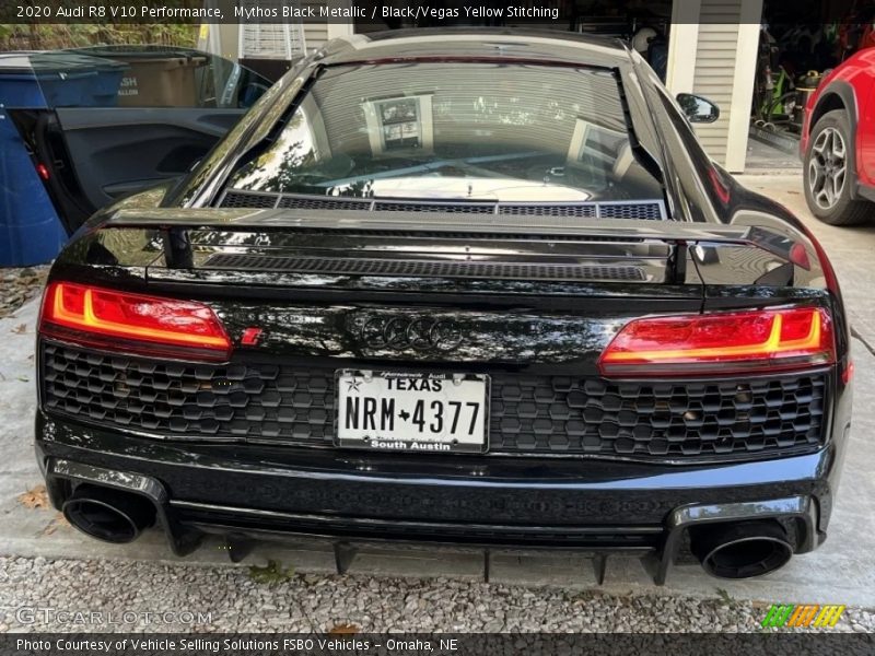 Mythos Black Metallic / Black/Vegas Yellow Stitching 2020 Audi R8 V10 Performance
