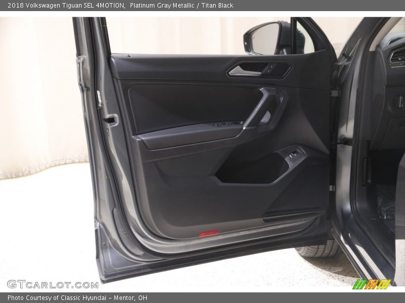 Platinum Gray Metallic / Titan Black 2018 Volkswagen Tiguan SEL 4MOTION