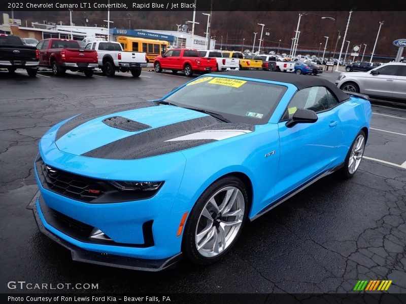 Front 3/4 View of 2022 Camaro LT1 Convertible