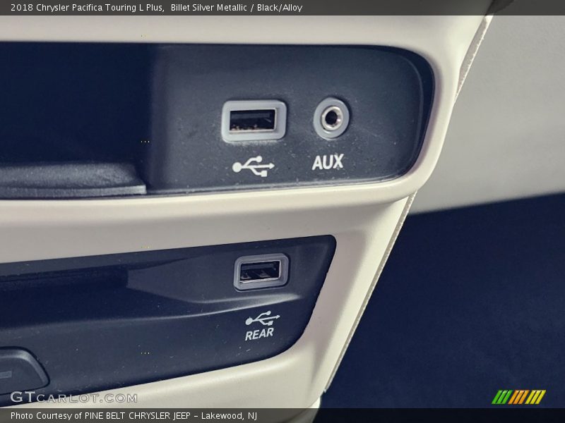Billet Silver Metallic / Black/Alloy 2018 Chrysler Pacifica Touring L Plus