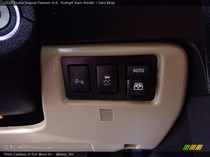 Midnight Black Metallic / Sand Beige 2019 Toyota Sequoia Platinum 4x4