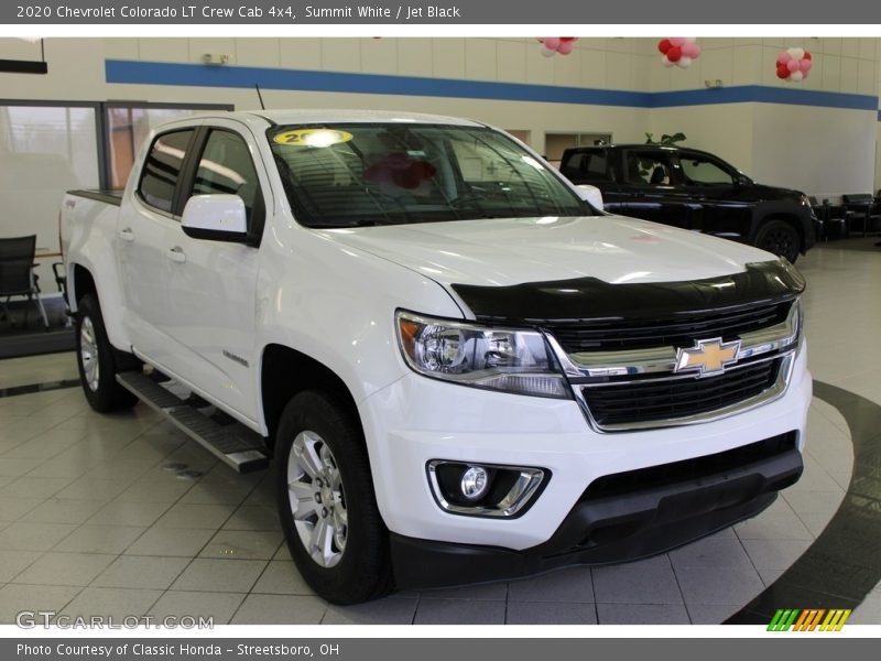 Front 3/4 View of 2020 Colorado LT Crew Cab 4x4