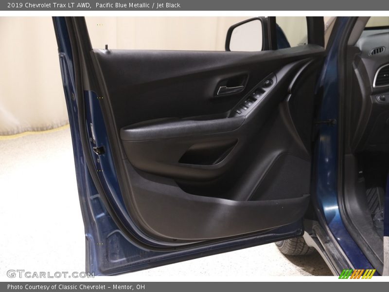 Pacific Blue Metallic / Jet Black 2019 Chevrolet Trax LT AWD