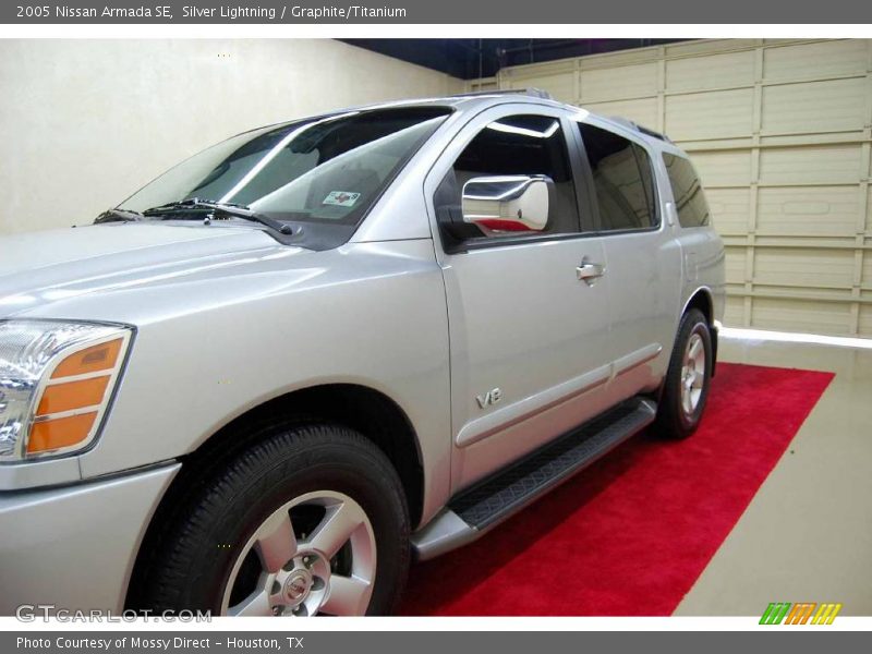 Silver Lightning / Graphite/Titanium 2005 Nissan Armada SE