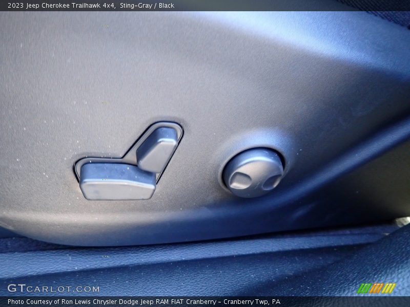 Sting-Gray / Black 2023 Jeep Cherokee Trailhawk 4x4