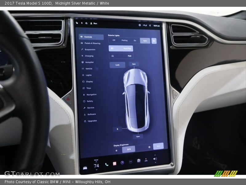 Controls of 2017 Model S 100D