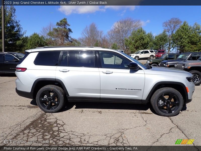 Silver Zynith / Global Black 2023 Jeep Grand Cherokee L Altitude 4x4