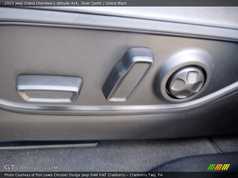 Silver Zynith / Global Black 2023 Jeep Grand Cherokee L Altitude 4x4