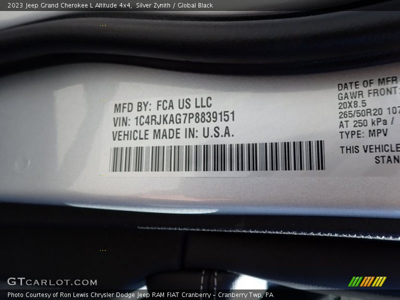 Silver Zynith / Global Black 2023 Jeep Grand Cherokee L Altitude 4x4