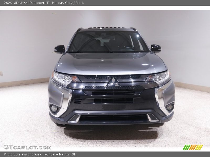 Mercury Gray / Black 2020 Mitsubishi Outlander LE