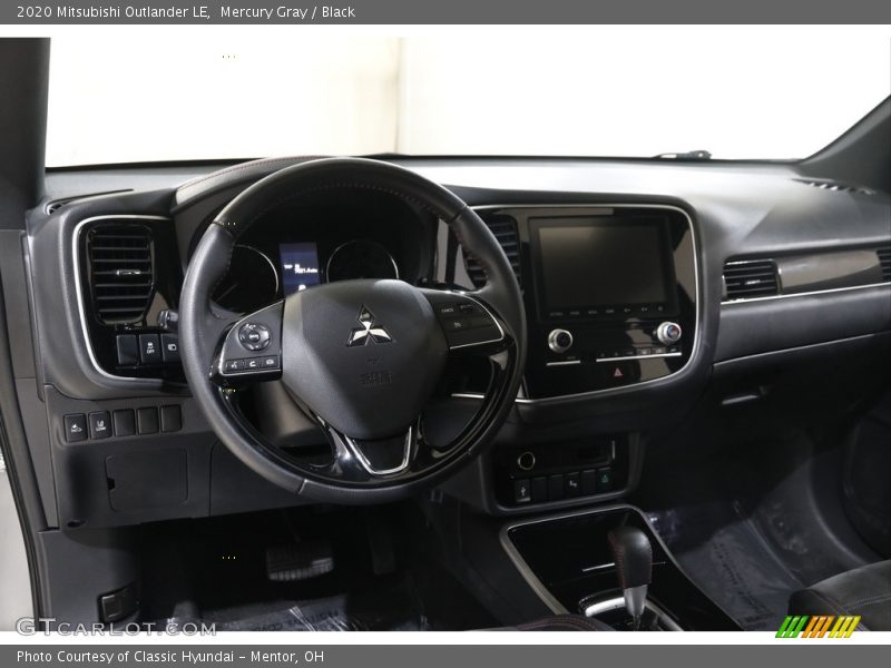 Mercury Gray / Black 2020 Mitsubishi Outlander LE