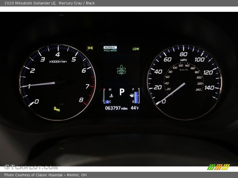 Mercury Gray / Black 2020 Mitsubishi Outlander LE