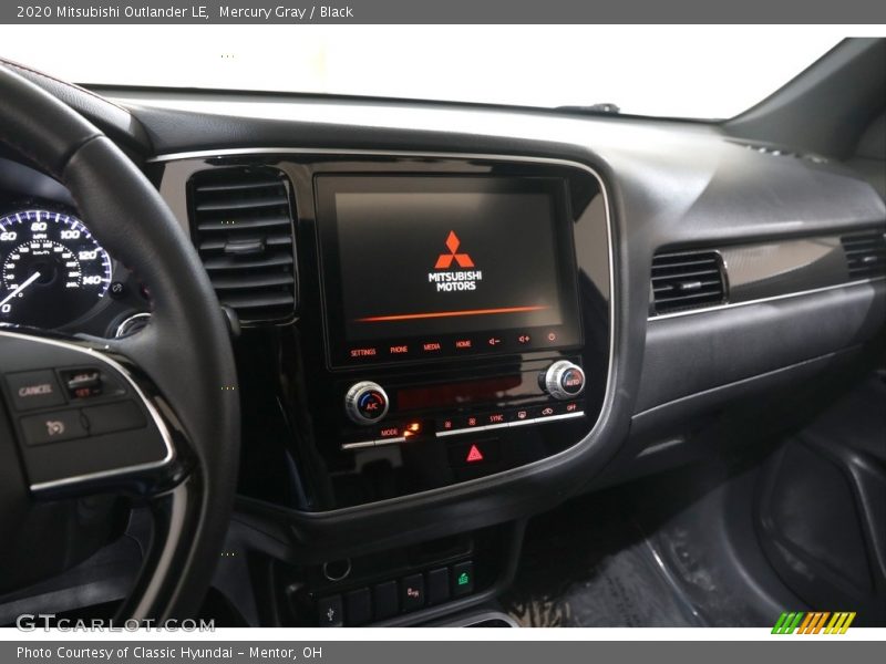 Mercury Gray / Black 2020 Mitsubishi Outlander LE