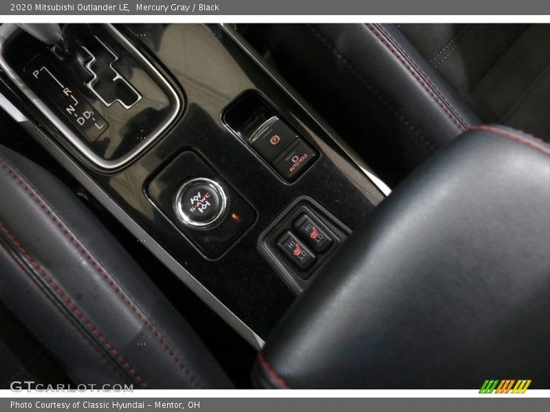 Mercury Gray / Black 2020 Mitsubishi Outlander LE