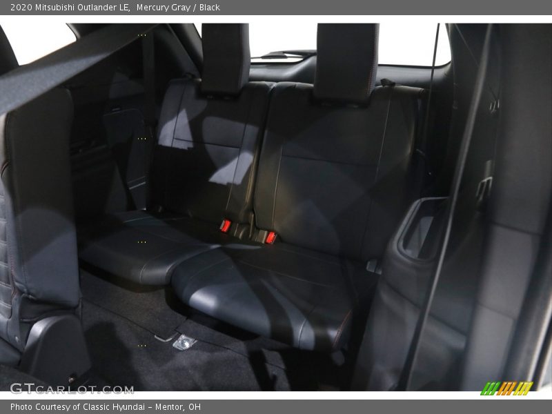 Mercury Gray / Black 2020 Mitsubishi Outlander LE