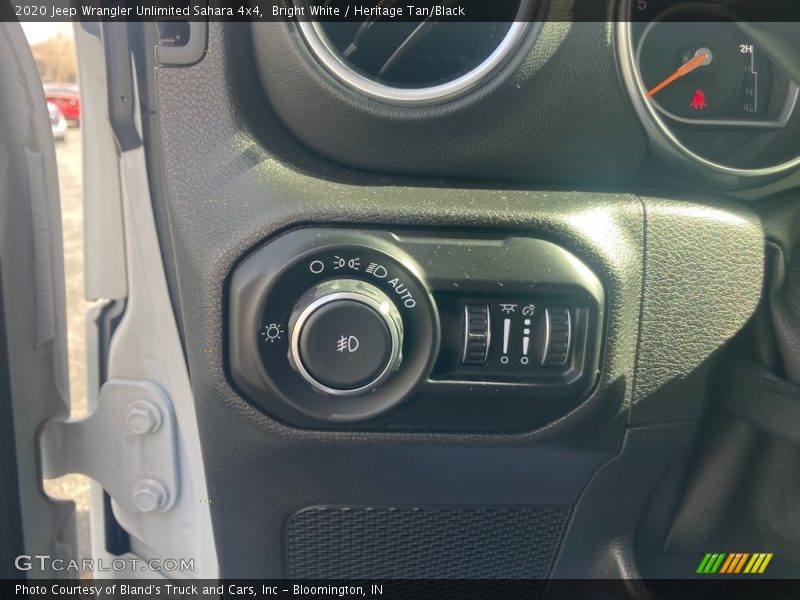 Bright White / Heritage Tan/Black 2020 Jeep Wrangler Unlimited Sahara 4x4