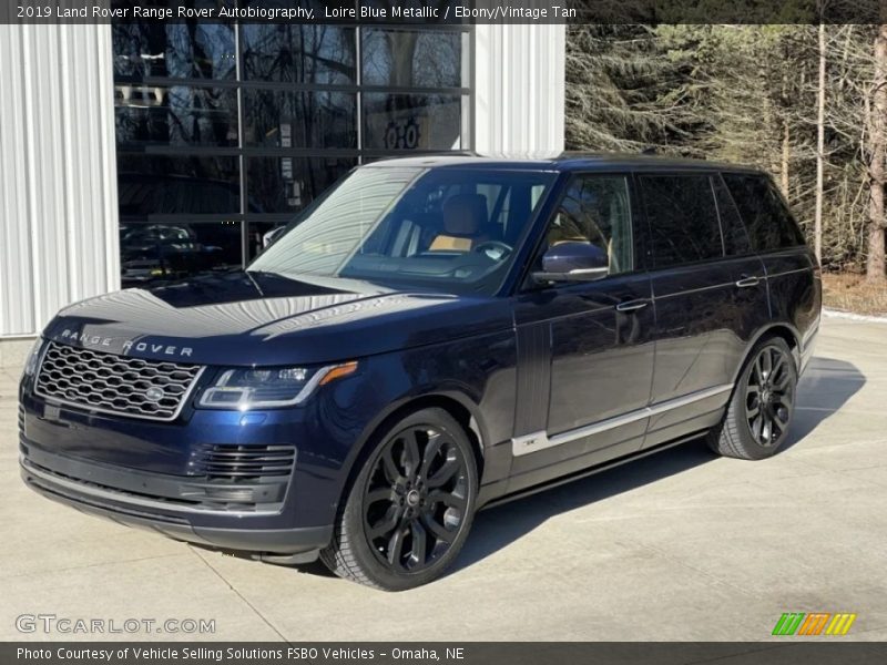 Front 3/4 View of 2019 Range Rover Autobiography