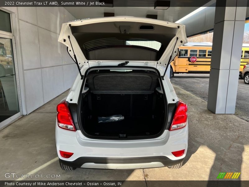 Summit White / Jet Black 2022 Chevrolet Trax LT AWD